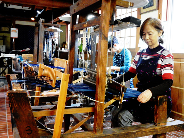 伊予絣 手織り 木綿 反物 愛媛県 伝統工芸品幅約1尺 - 着物